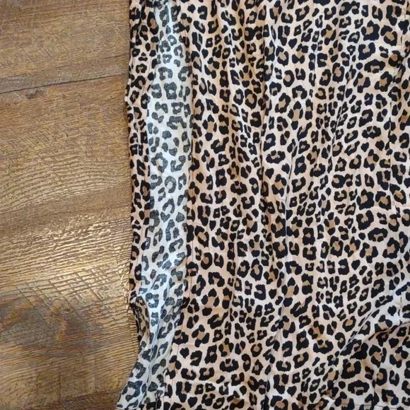Simplee leopard print strapless jumpsuit size small - Picture 4 of 7